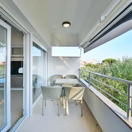 Laura 1 Appartamento *