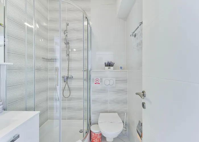 Laura 1 * Privlaka (Zadar)