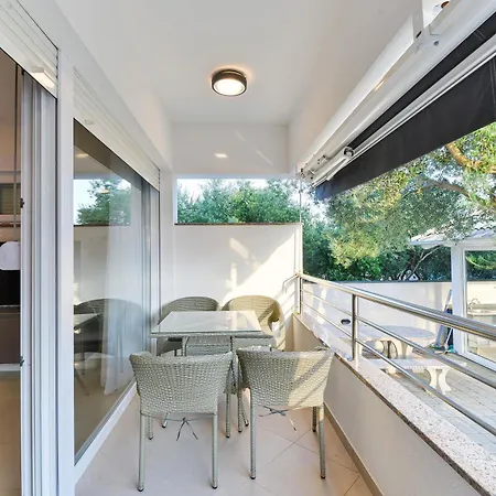 Laura 1 Apartman