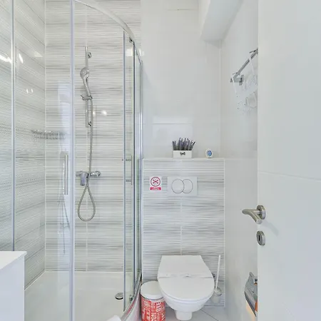 Laura 1 * Privlaka (Zadar)